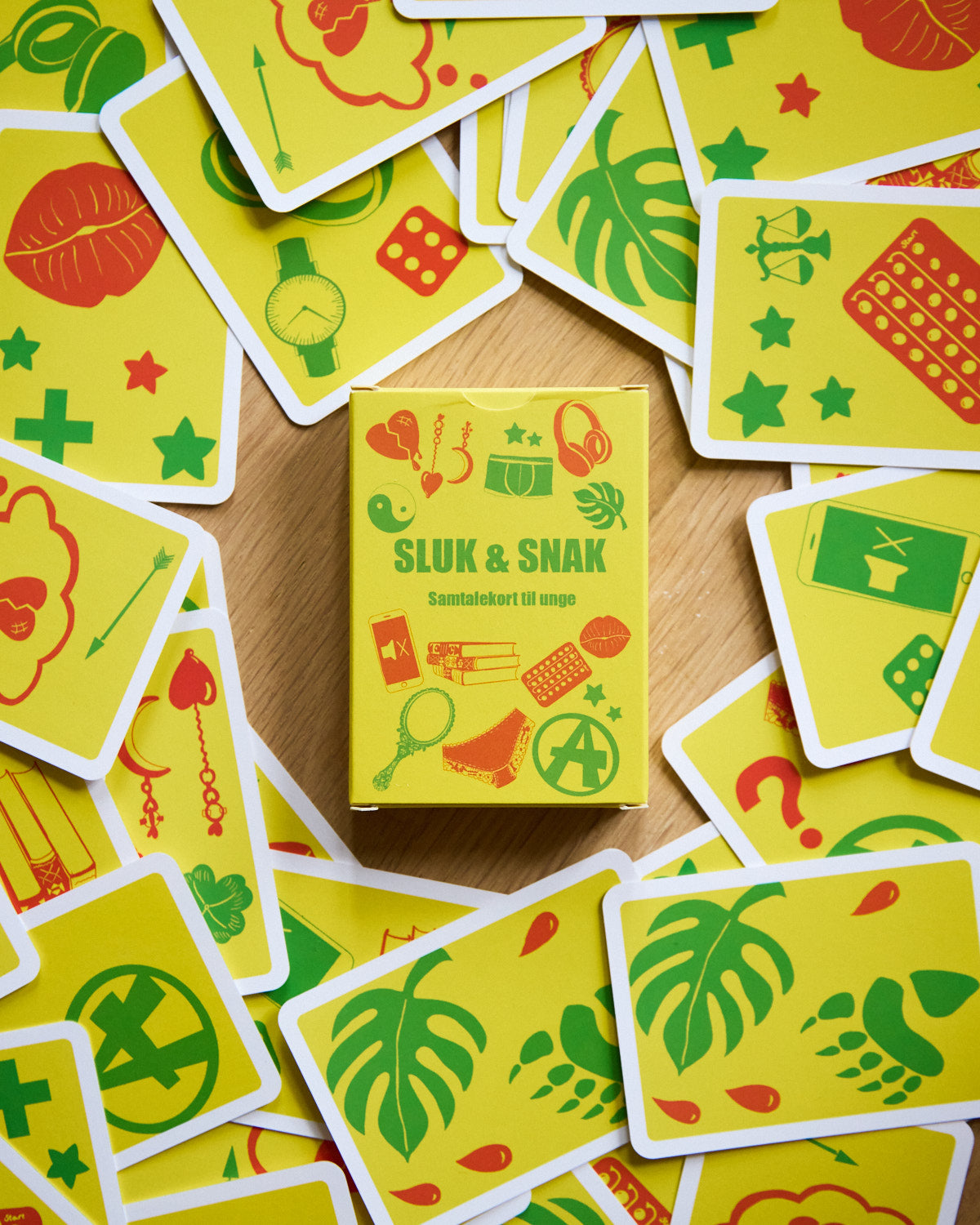 SLUK & SNAK - a set of conversation cards for the young ones