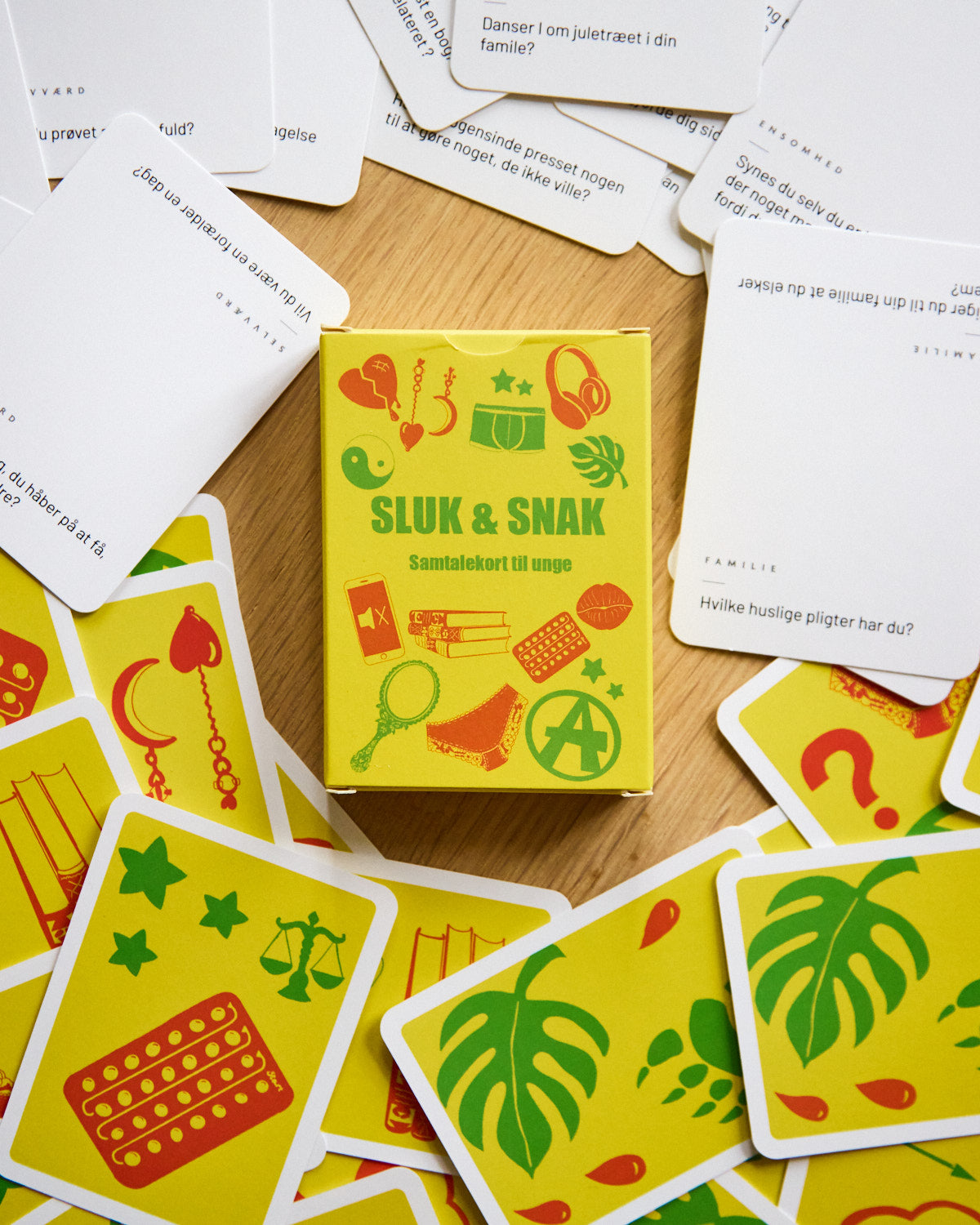 SLUK & SNAK - a set of conversation cards for the young ones