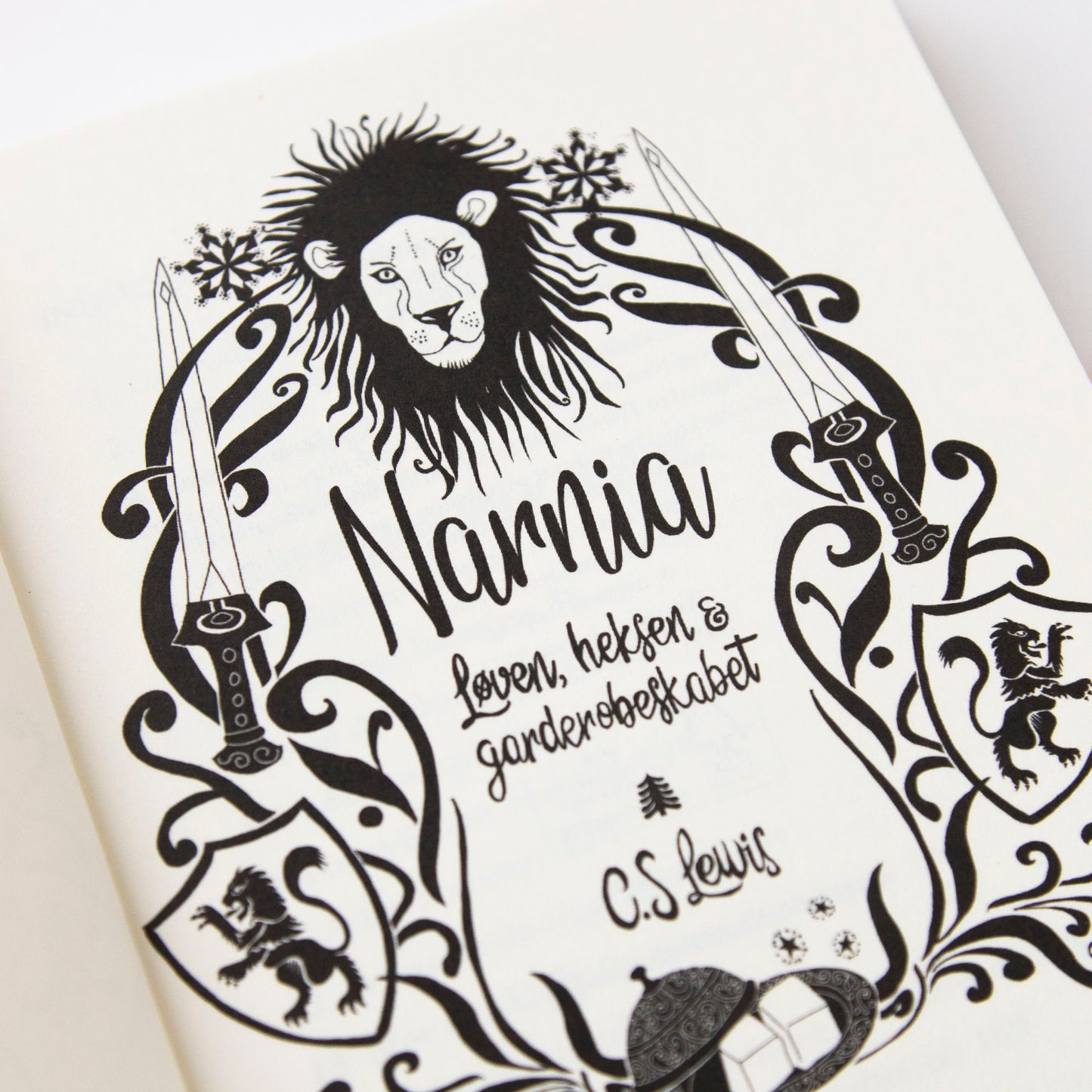 Narnia 2 - Løven, heksen og garderobeskabet af C. S. Lewis